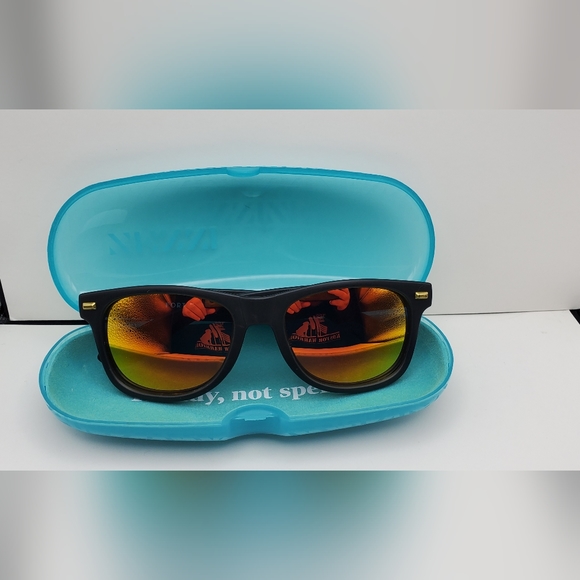 Knockaround Sunglasses in matte black/rose gold - Picture 7 of 10